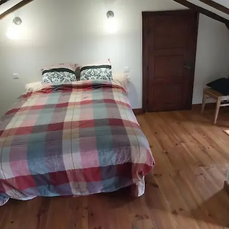 Maison D'hotes בית הארחה Rouffiac (Cantal)